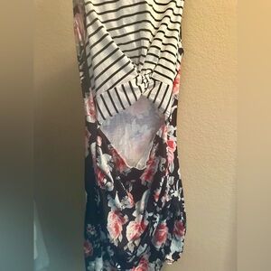 Dress, size Large but fits smaller